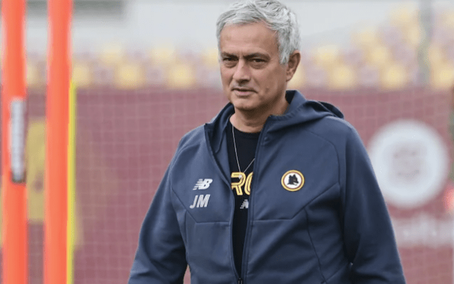 关于旧将：罗马争夺欧冠席位肯定没问题；现在仍很难的信息