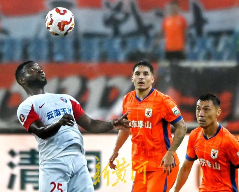 老崔回归首秀，不和李霄鹏讲人情世故，泰山队4主场取舍刘洋缺阵的简单介绍