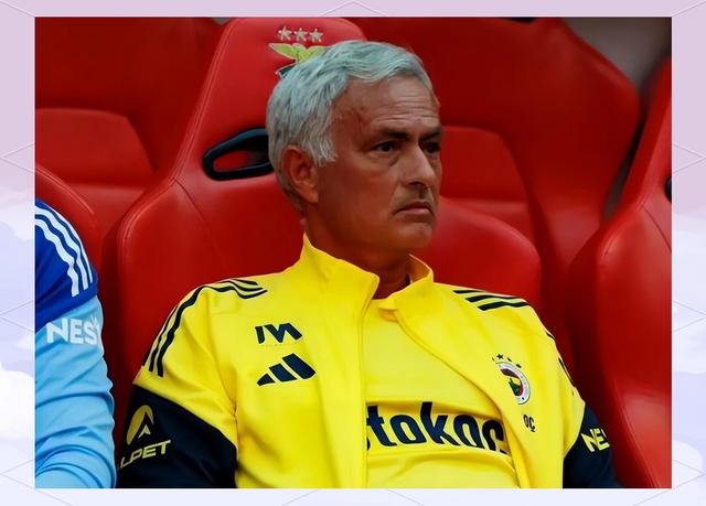 包含欧冠附加赛：穆里尼奥的费内巴切尽管多一人，仍的词条