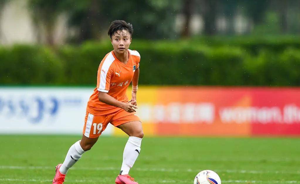 女足新一期大名单：张琳艳王霜在列包含6名试训球员的简单介绍