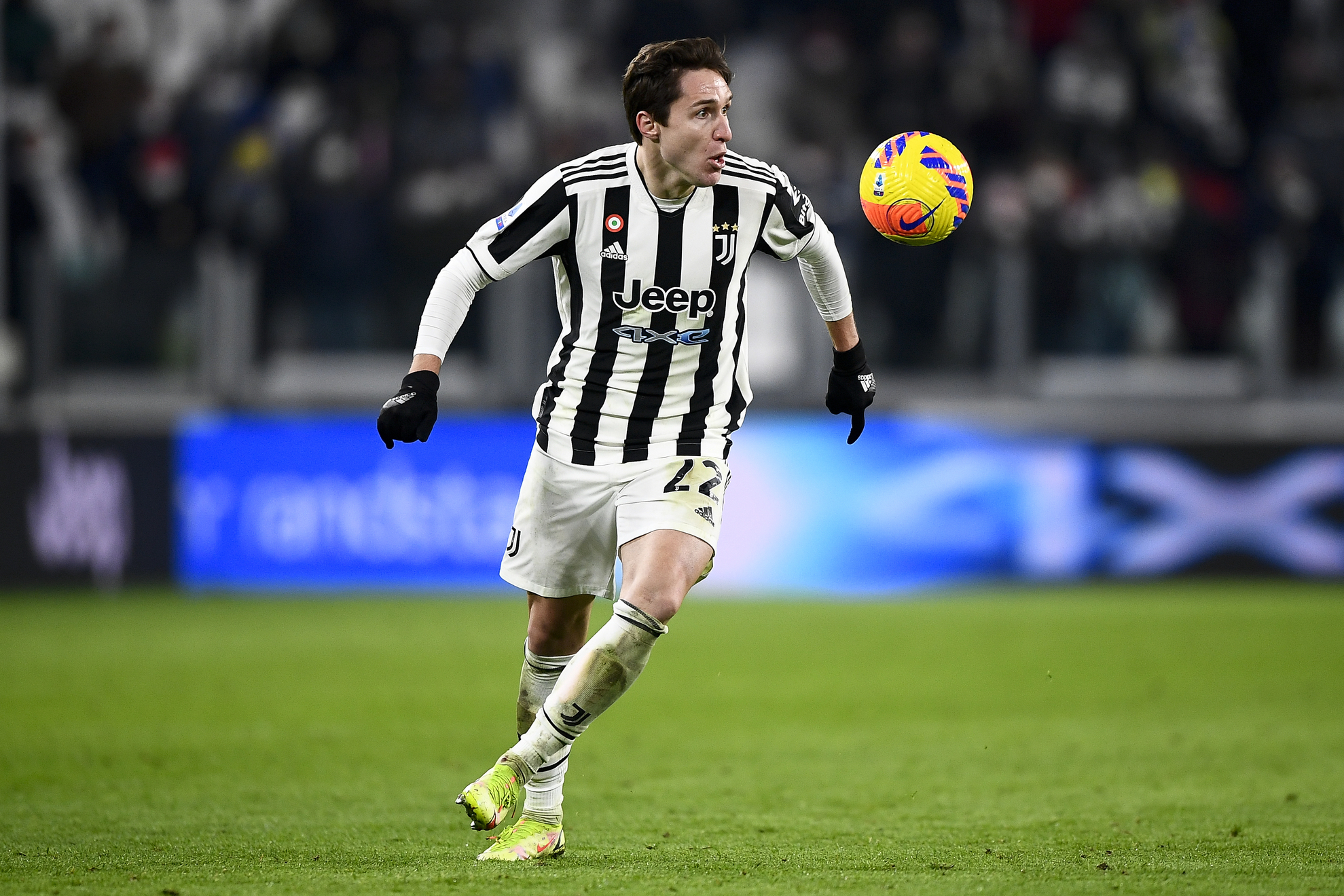 意媒：尤文在关注里昂中场莫顿，未来几周会进行试探性接触的简单介绍