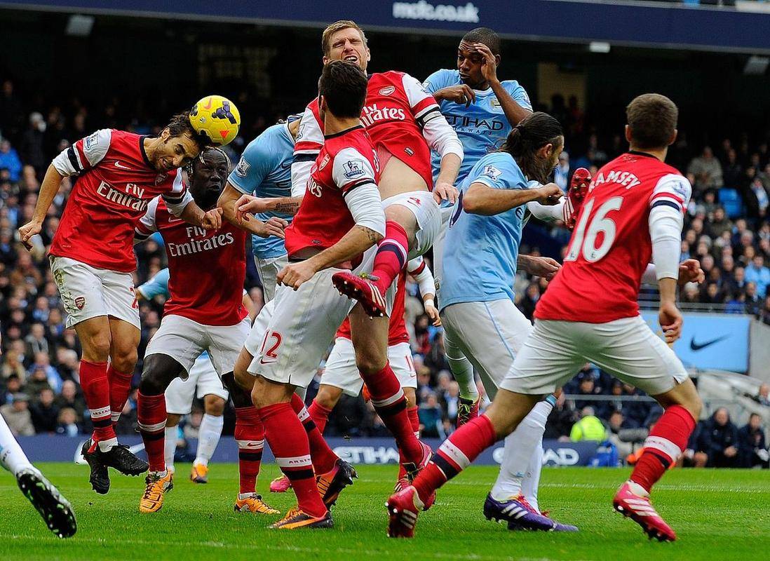 包含联赛杯抽签：利物浦战水晶宫枪手对布莱顿纽卡VS热刺的词条