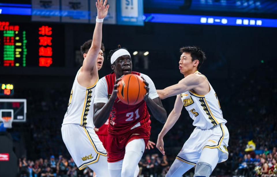 关于32分大胜！广厦复仇辽宁布朗26+4胡金秋10分的信息