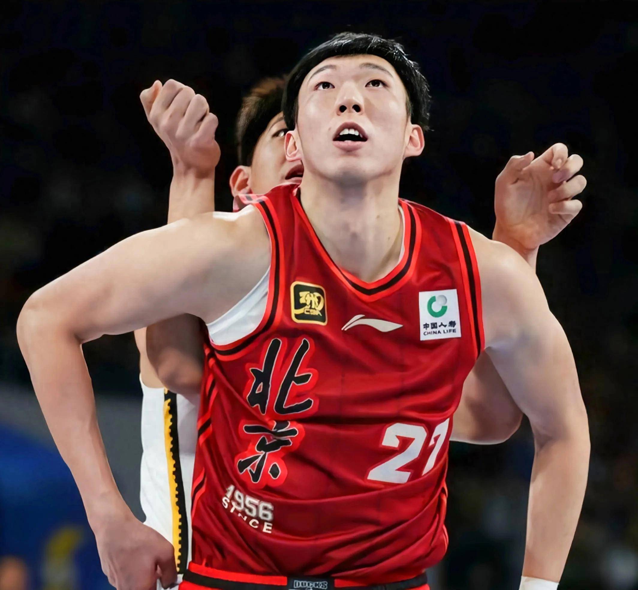 关于广厦男篮官方社交媒体祝福胡金秋28岁生日快乐的信息