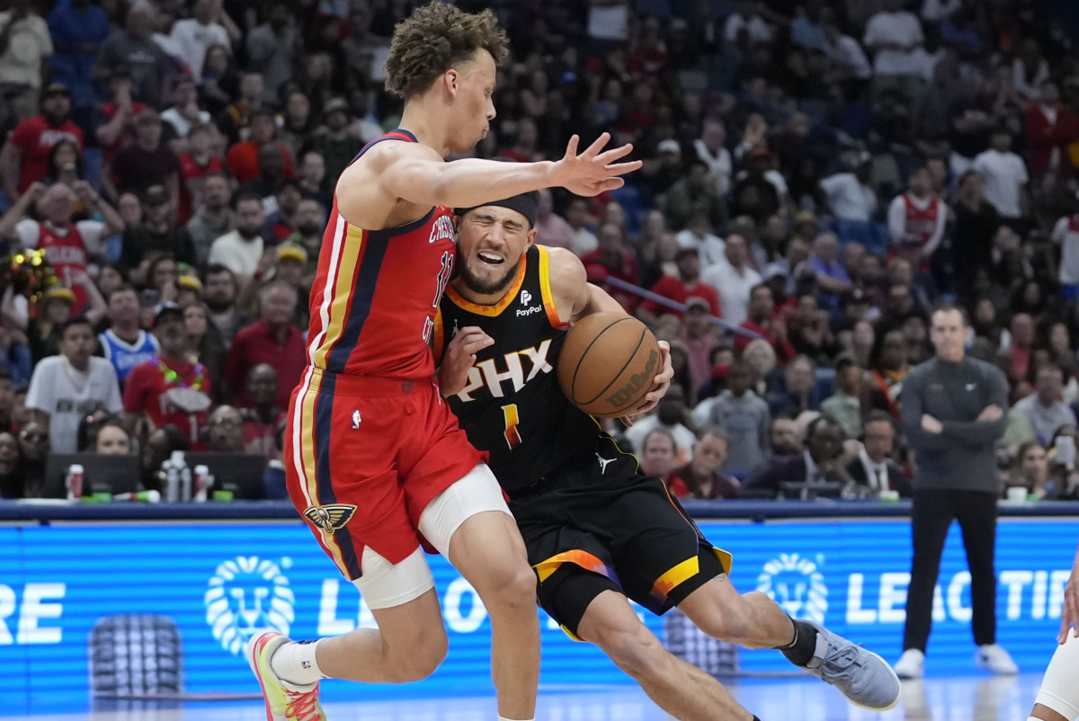 关于布克30+9+5+末节12分，湖人退货中锋肆虐内线，太阳力克鹈鹕的信息