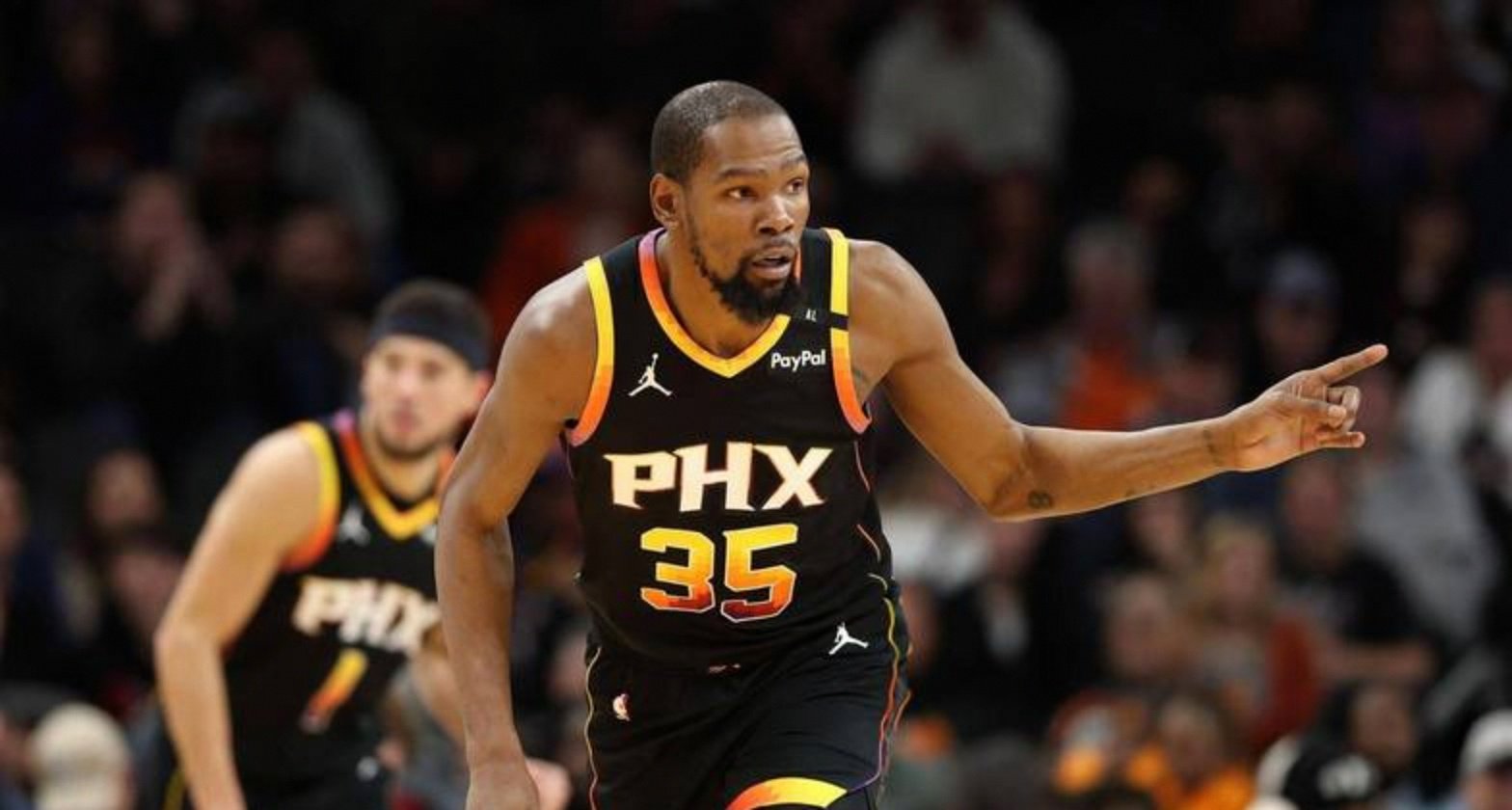 詹姆斯圣诞赛总得分与三分球数双破纪录，数据辉煌却败北，杜兰特太悲催的简单介绍