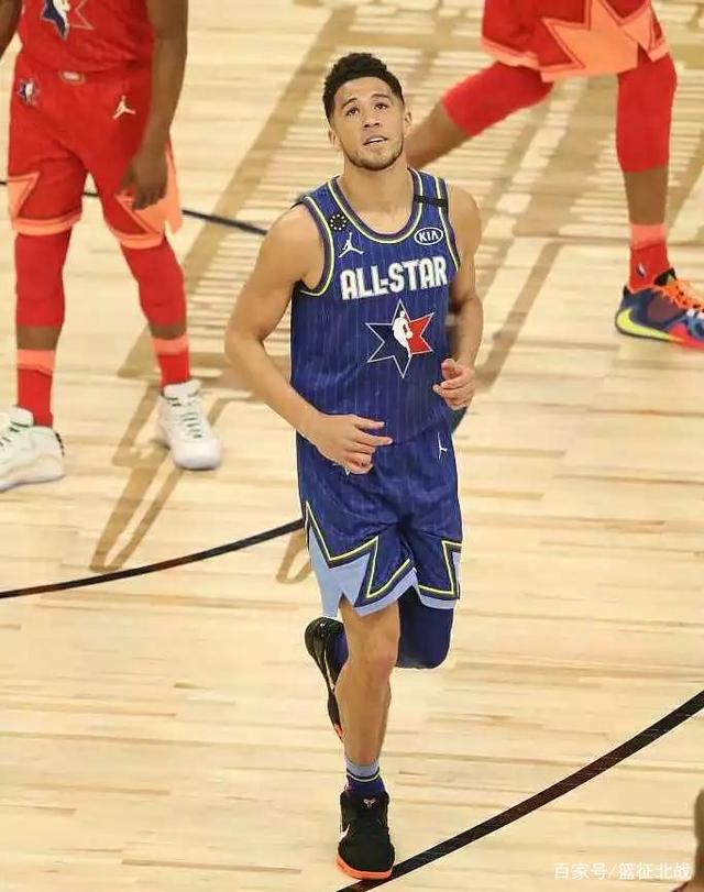 美媒晒希罗与布克职业生涯第6年数据对比：两人均入选全明星的简单介绍