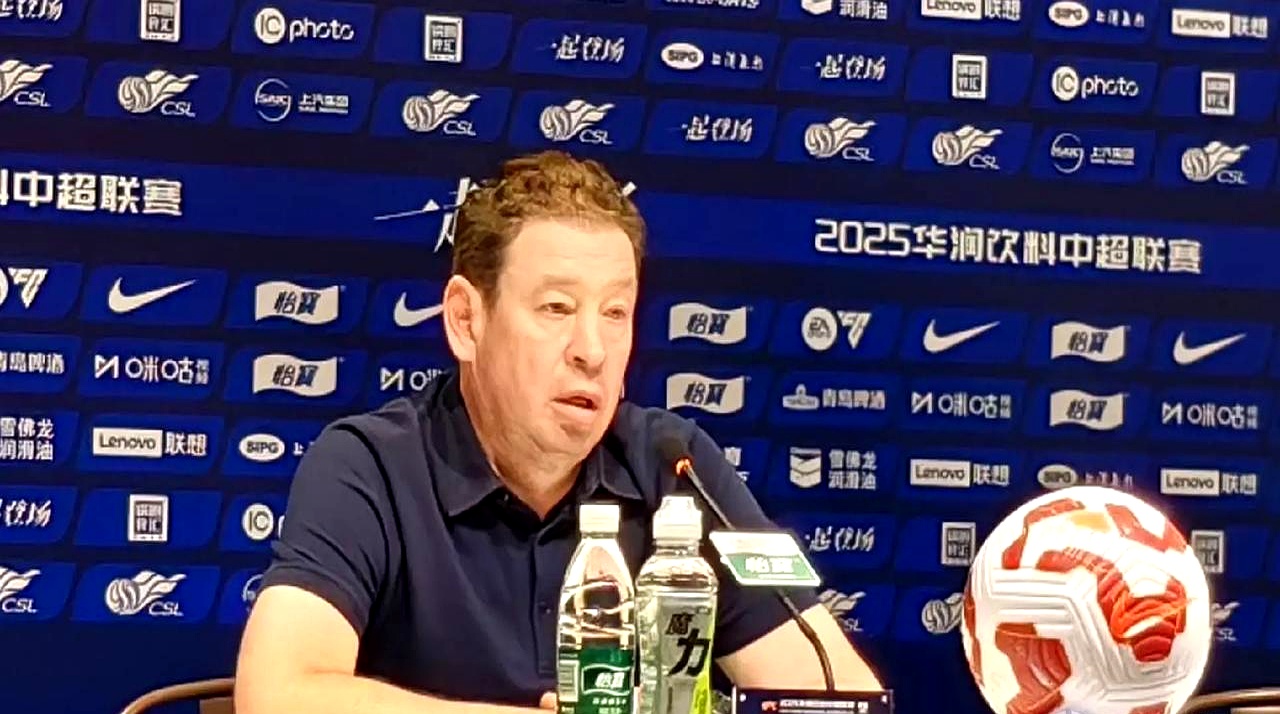 关于申花与主教练斯卢茨基续约新合同至2027年底的信息