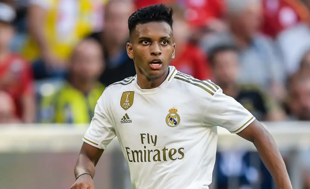 包含踢不赢新月，没有姆巴佩，皇马像支保级队的词条