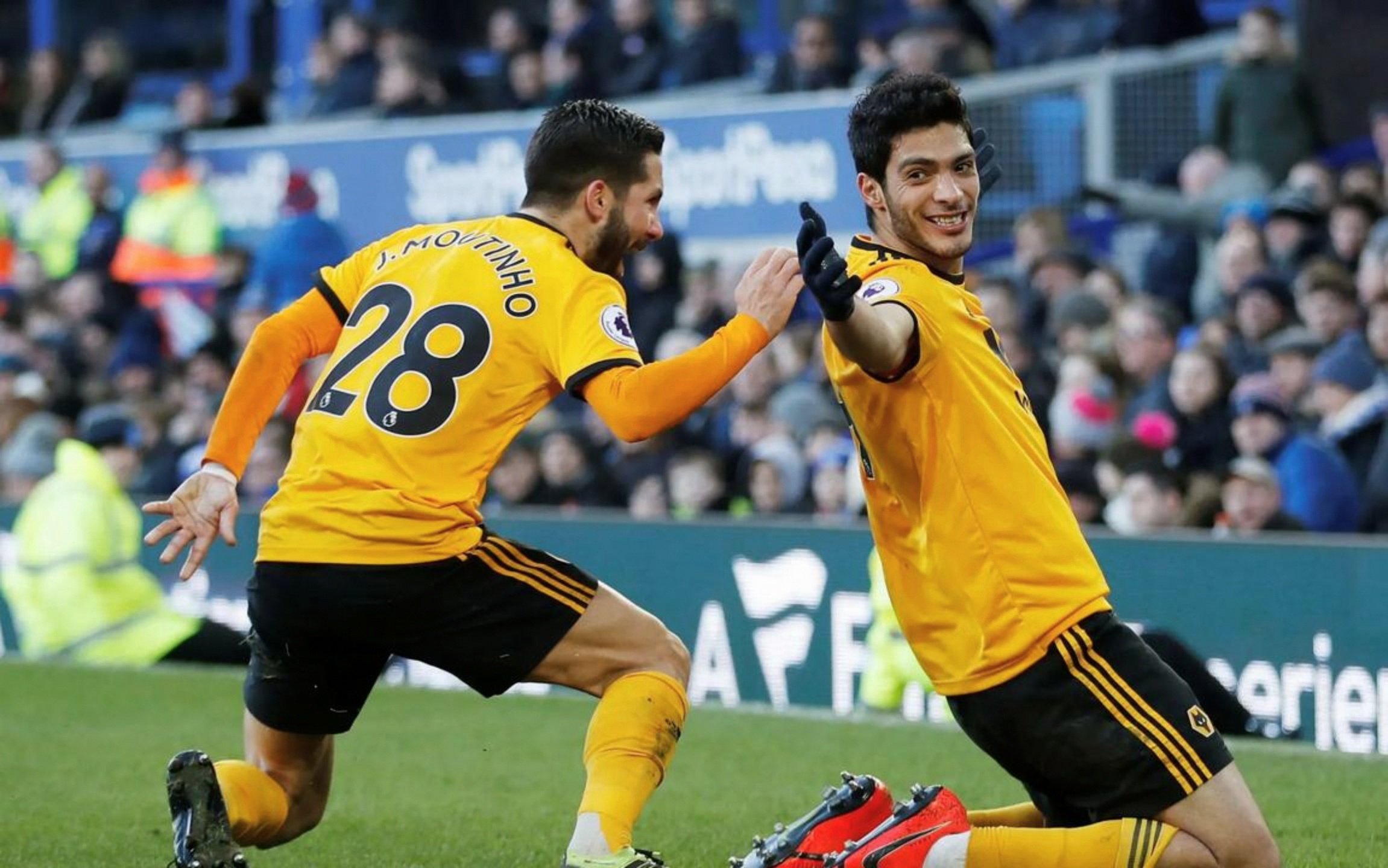 包含基本确定降级！狼队英超18轮仅拿2分创百年耻辱纪录的词条