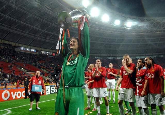 包含89%巴萨会员给球队打出优秀分，弗里克平的词条