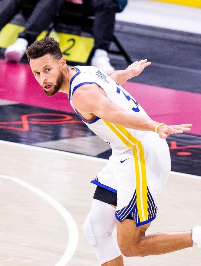 没有哈登的帮助，我们无法签下比尔+使用全额中产的简单介绍