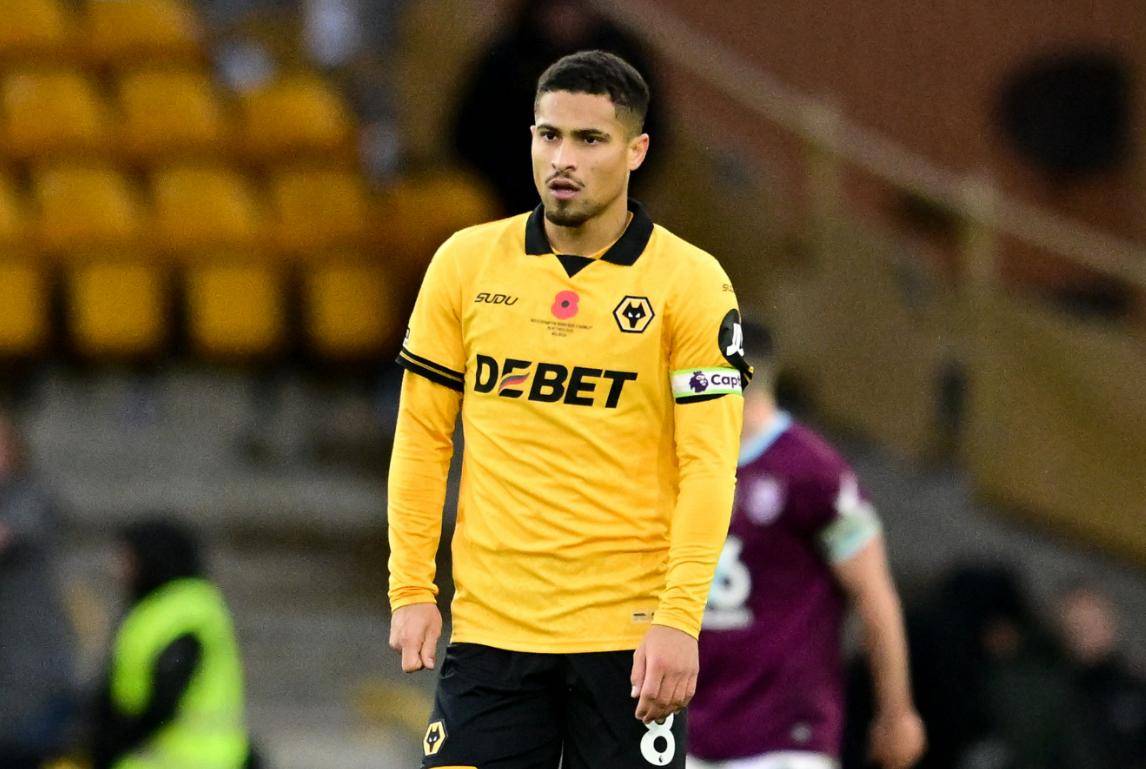 一日英超动向：8000万买2000万卖曼联亏大了，曼城1亿先生转会的简单介绍