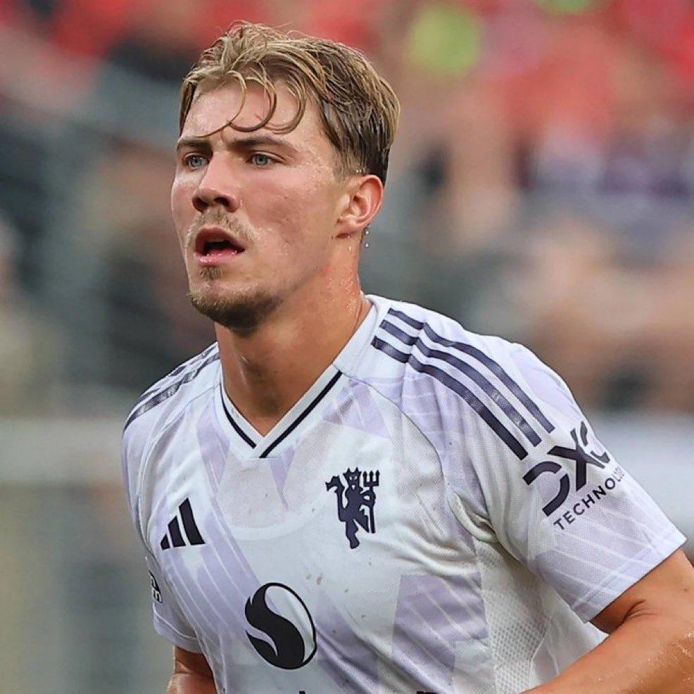 一日英超动向：8000万买2000万卖曼联亏大了，曼城1亿先生转会的简单介绍