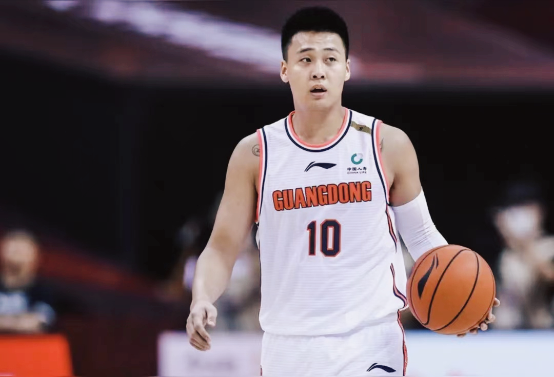 赵睿11+4+4周琦11分8板北京击败福建豪取7连胜的简单介绍