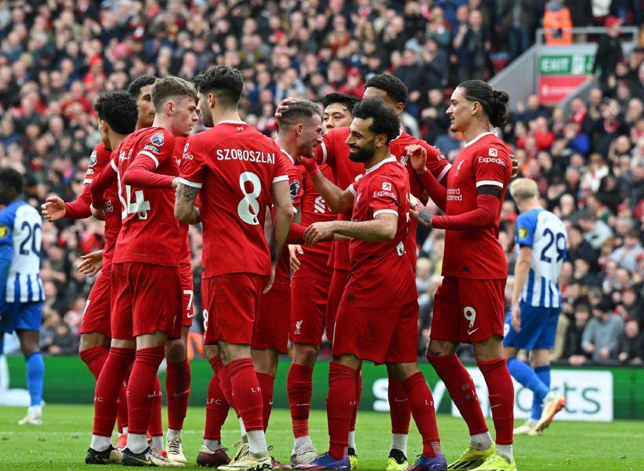 包含英超近五次圣诞冠军丢冠均由曼城终结，阿森纳再成背景的词条