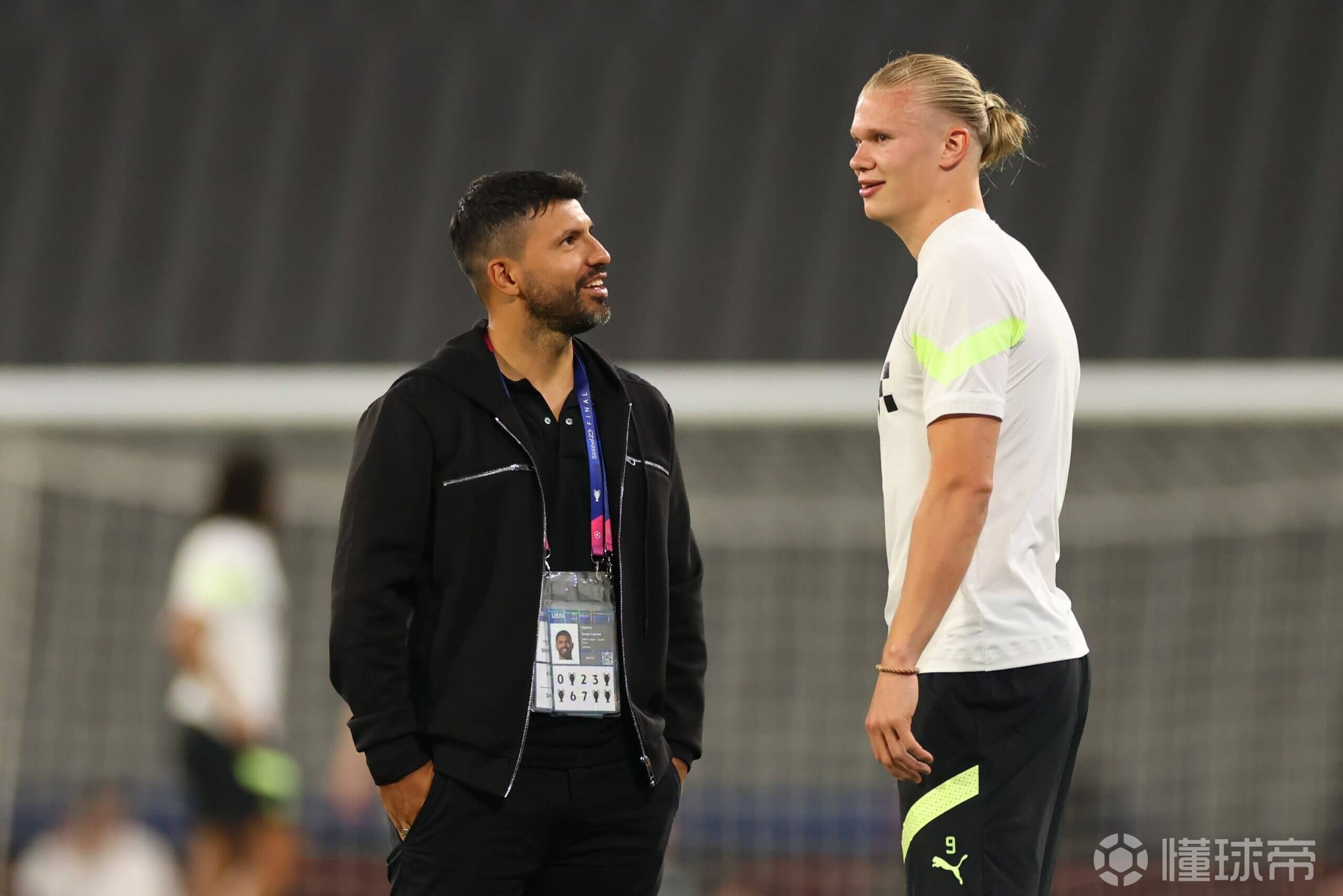 四大联赛最强金靴：梅西50球神迹莱万德甲41球，哈兰德36球的简单介绍