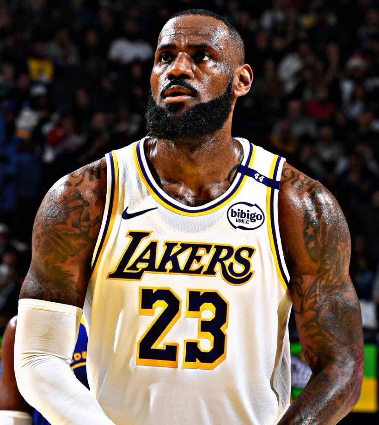 包含湖人连败危机如何化解是时候考虑交易詹姆斯了？的词条