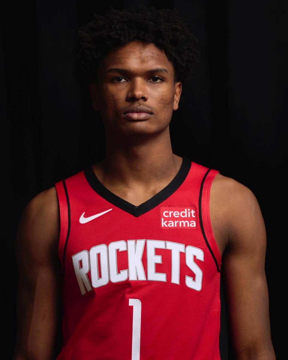 黄蜂夺得夏联冠军4号秀轰21分荣膺决赛MVP的简单介绍