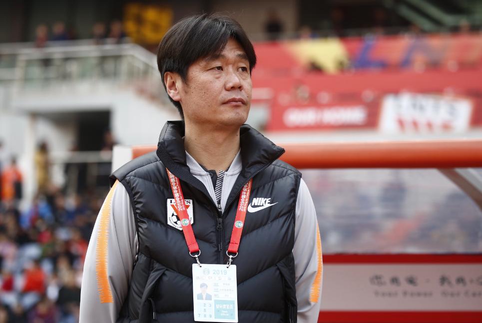 李霄鹏即将敲定签约，蒿俊闵或随之入伙，新赛季瞄准中甲冠军的简单介绍