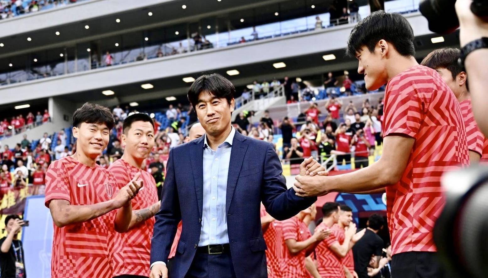 徐正源与成都蓉城此前已有矛盾，续约陷入僵局居然和泰山队有关的简单介绍