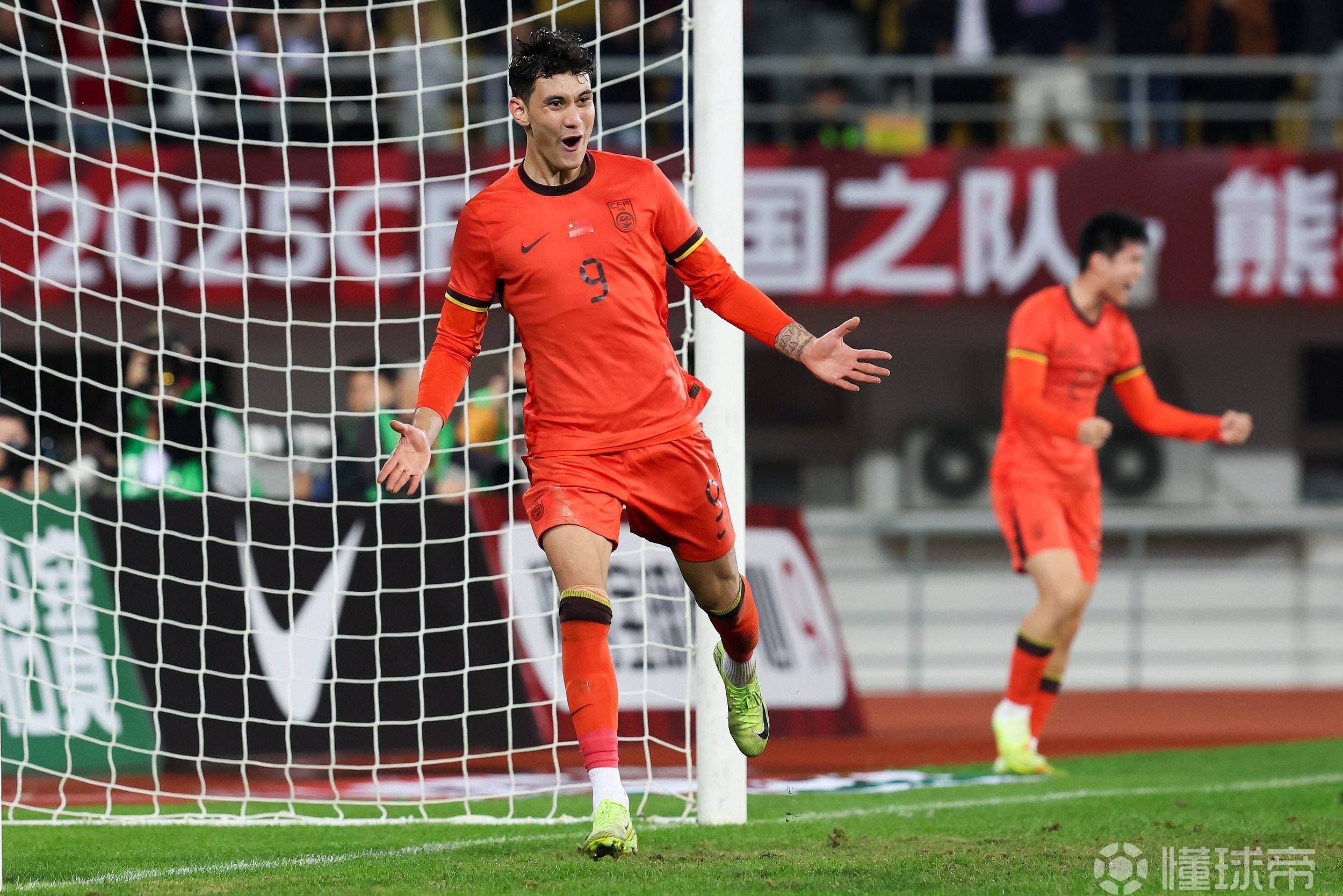 【深度】怎么踢都踢不过！国足面前，日本队如镜子般存在的简单介绍