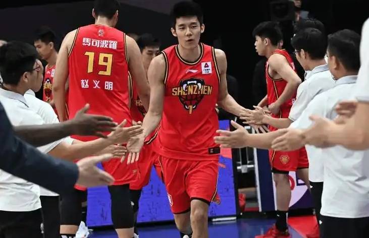 包含官宣！男篮国手加盟西甲，郭士强两王牌都出国，吴前冠军梦泡汤的词条