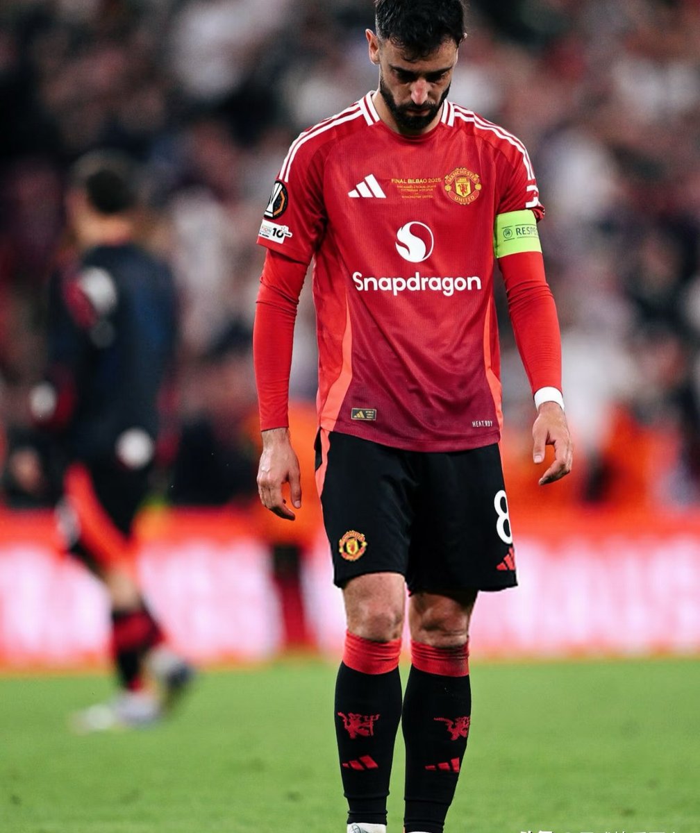 包含3亿欧元！欧冠6冠王彻底疯了，16亿终极报价神锋，曼的词条