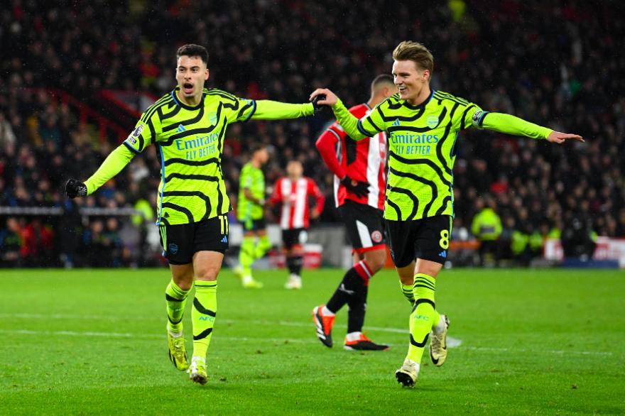 英超-厄德高破门赖斯造乌龙阿森纳2-1布莱顿继续领跑的简单介绍