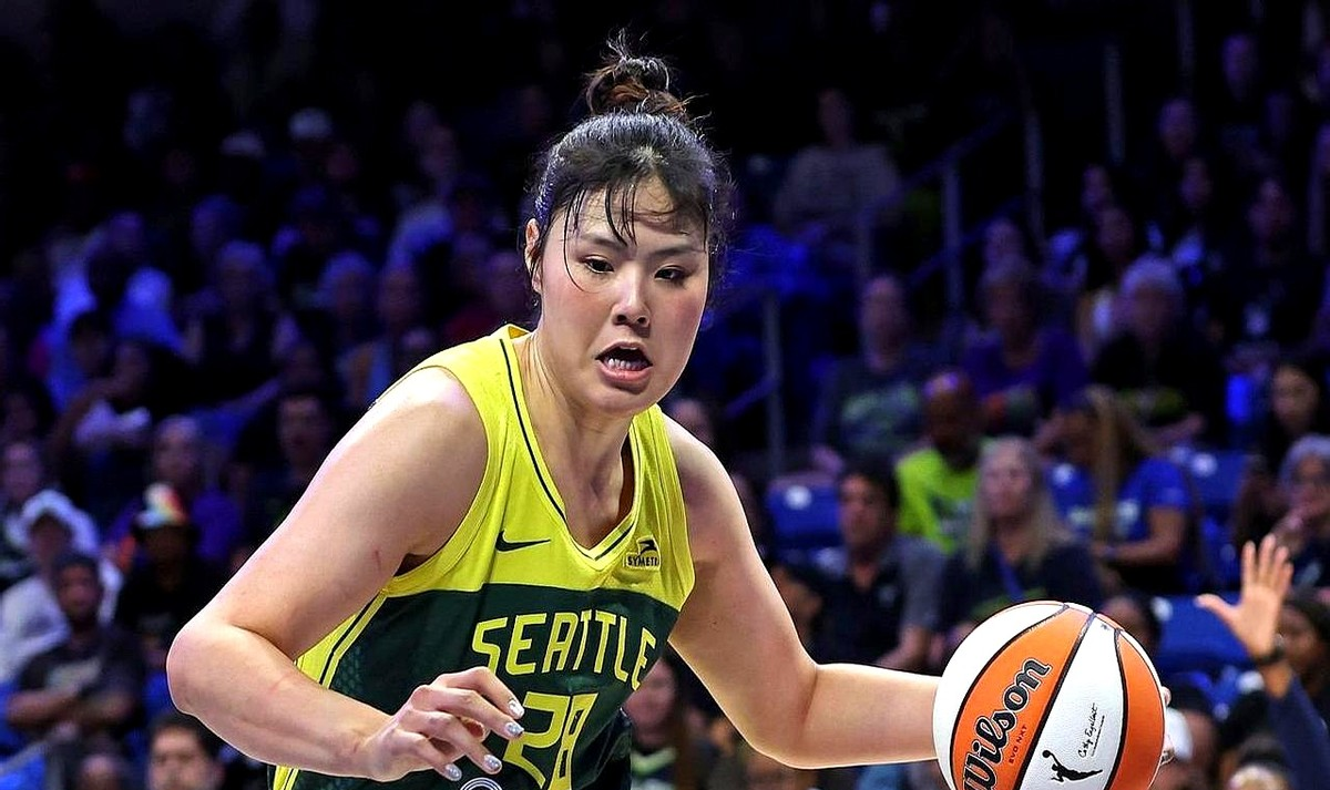 手感不佳！李月汝7中1得4分4篮板WNBA飞翼不敌王牌的简单介绍