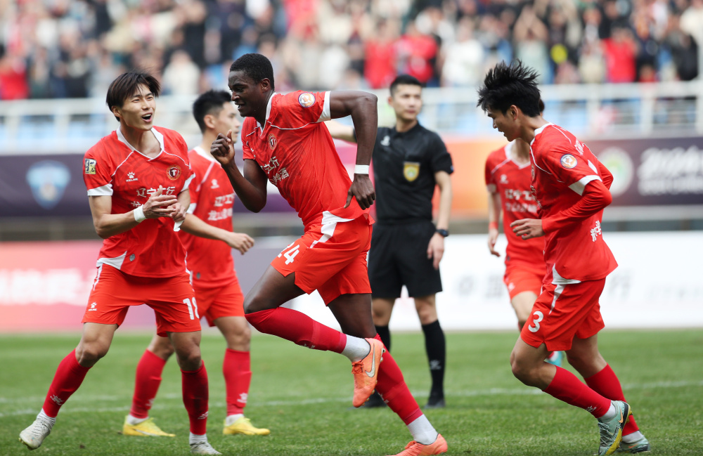 中甲联赛第17轮战报：辽宁稳坐榜首，延边升至第三，石家庄稳固前五位置的简单介绍