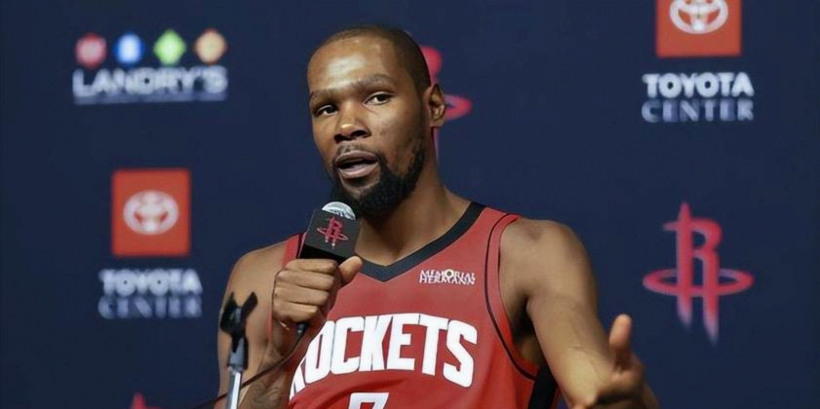 包含小史密斯：杜兰特是我小时候最爱的球员，想模仿他的打法的词条