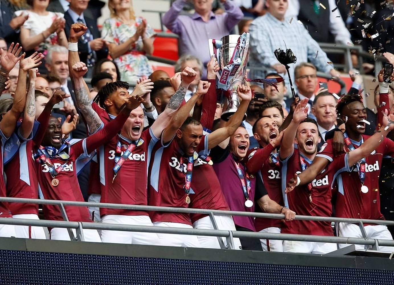 关于超尬！时隔11年曼联再战联赛杯第2轮上次被英甲队血虐的信息