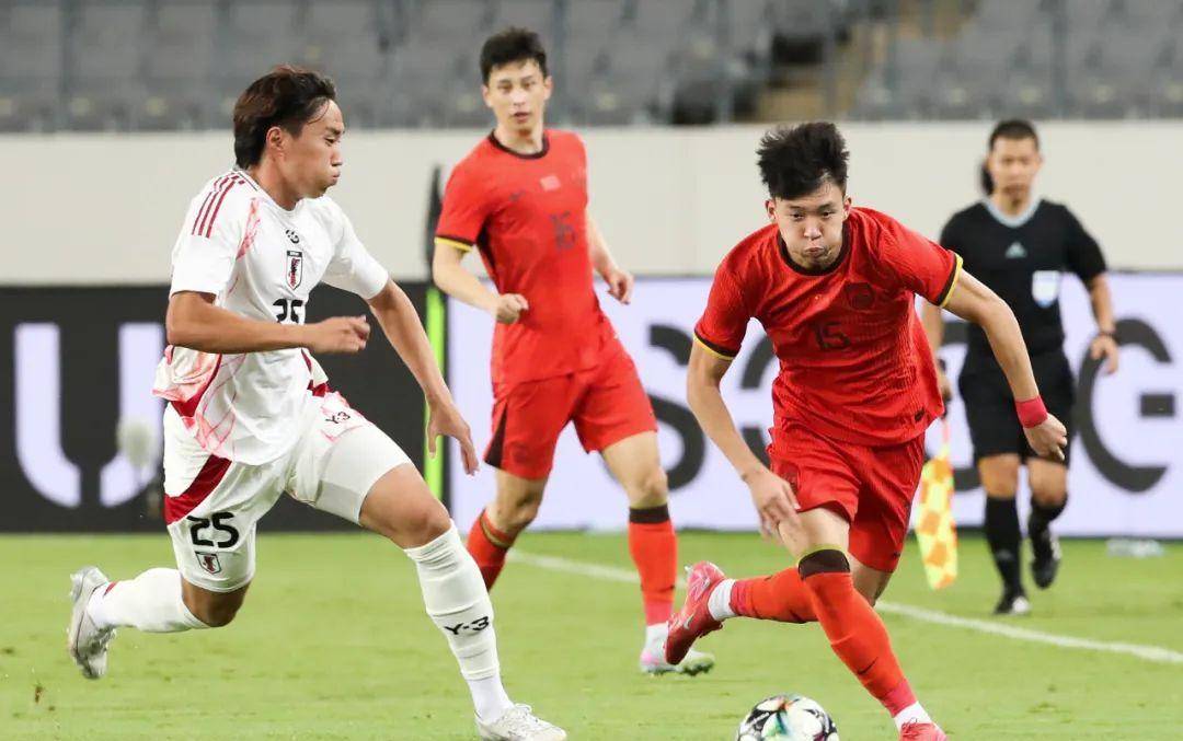 关于尴尬!国足面对日本已27年不胜总战绩为6平11负的信息 关于尴尬!国足面对日本已27年不胜总战绩为6平11负的信息