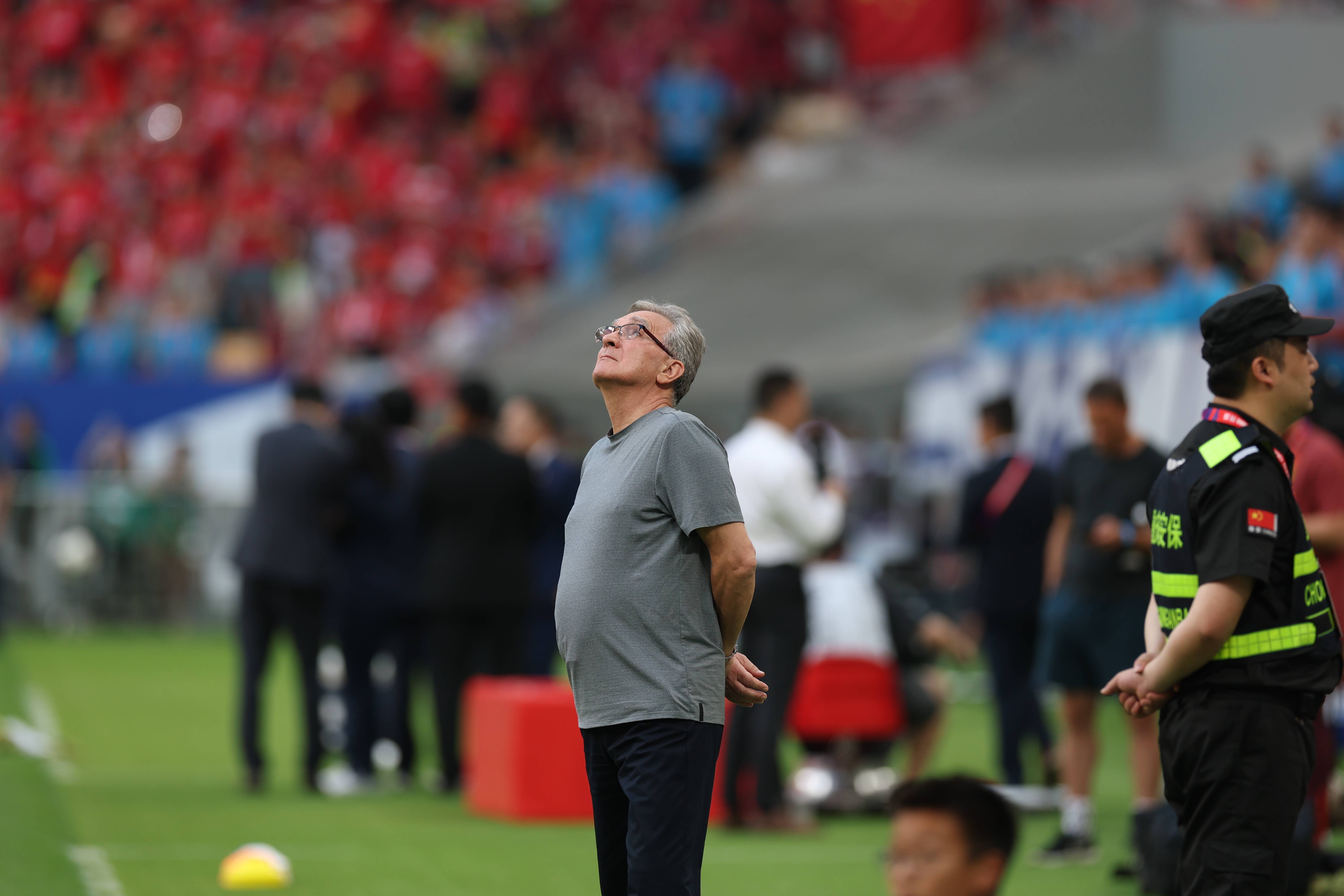 关于国足重组工作面临巨大困难选帅尚未启动技术总监人选未的信息