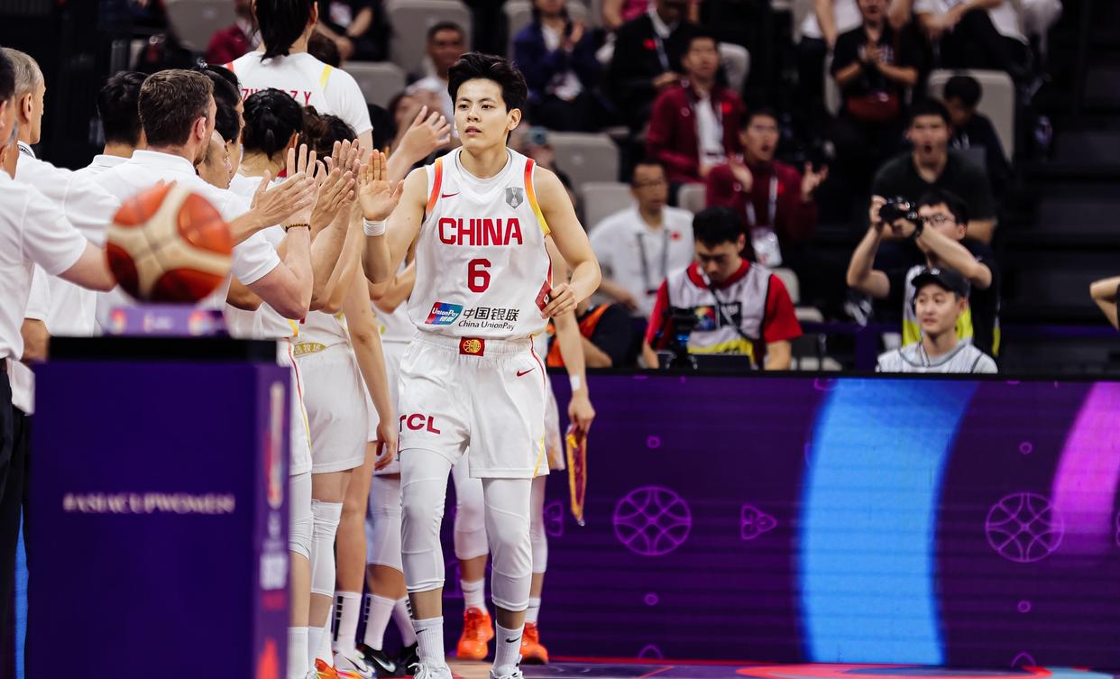 亚洲杯-中国女篮34分大胜新西兰小组第一直通4强