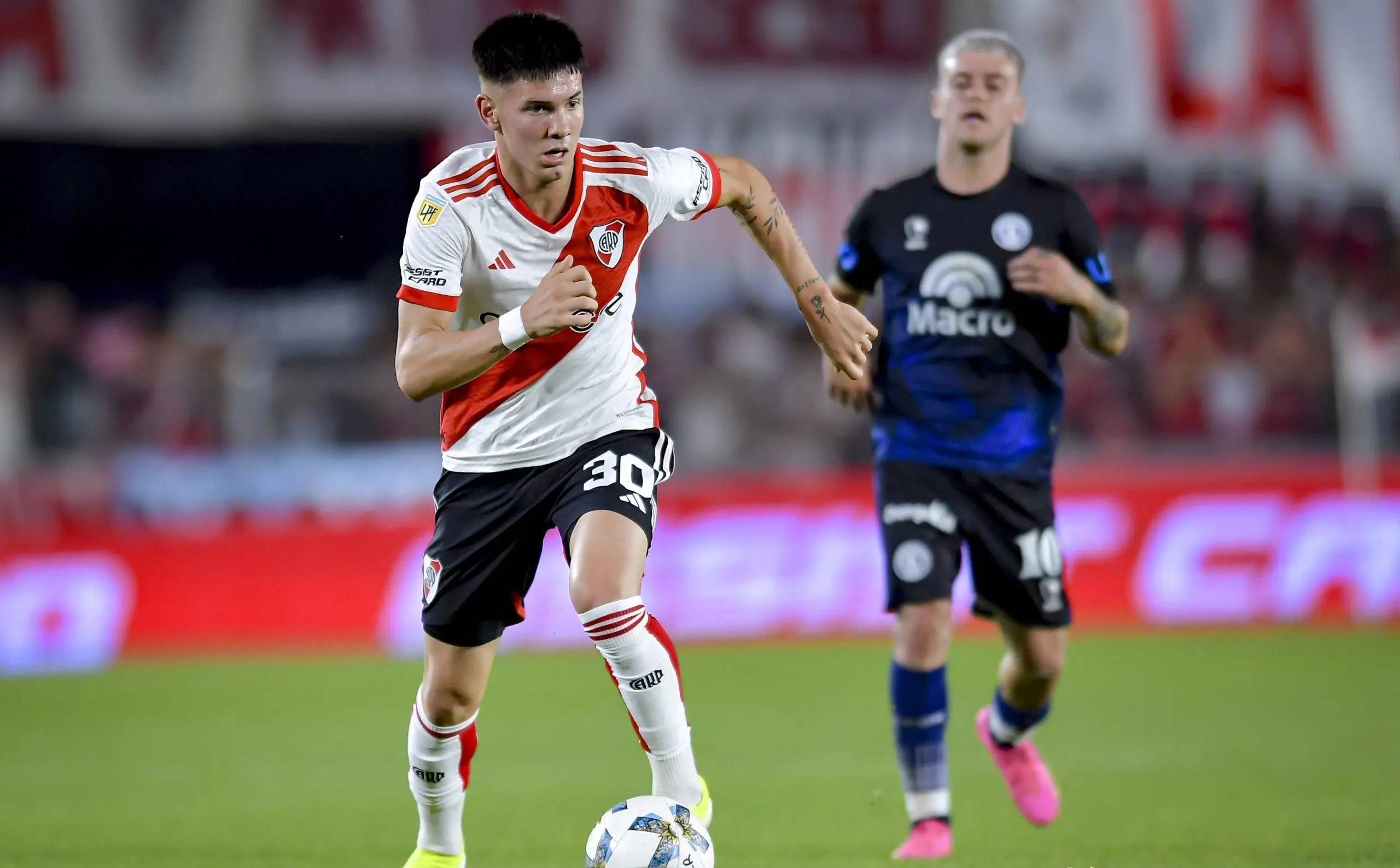 包含马竞2100万欧再购入一阿根廷中场大将体检后正式加盟的词条