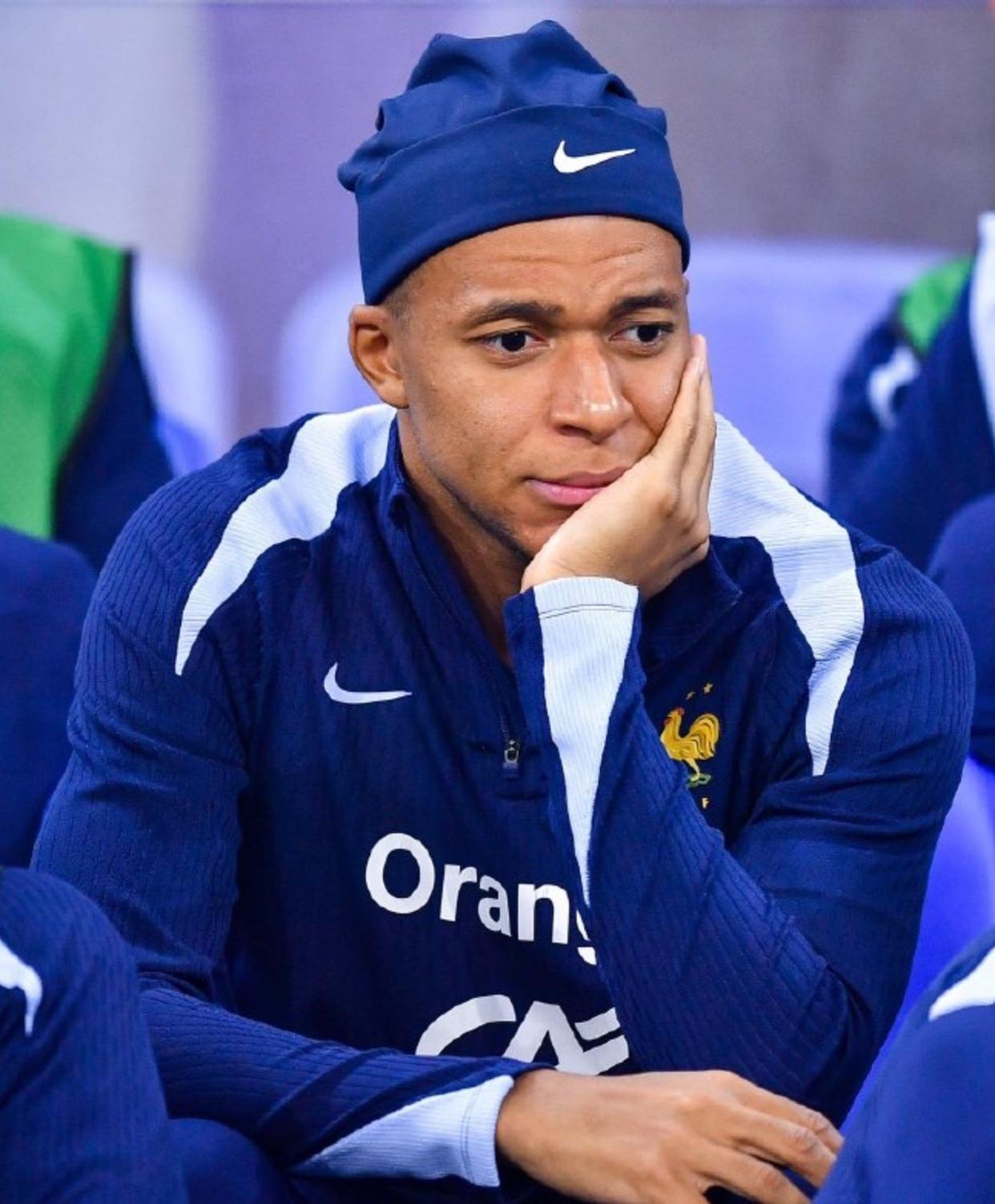 巴萨巴黎分别挺进欧冠四强，只要姆巴佩不尴尬，尴尬的就是别人的简单介绍