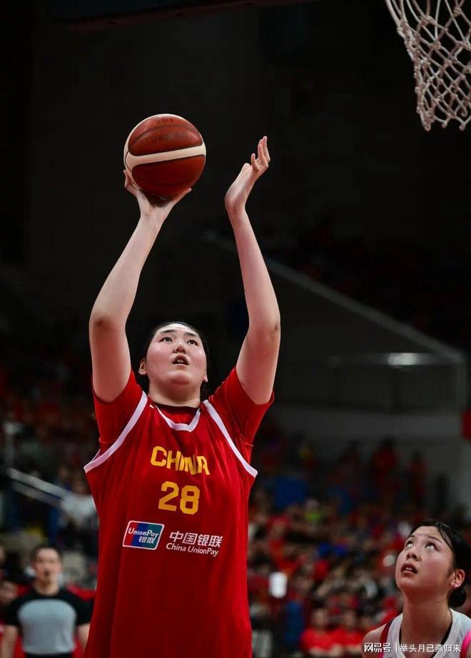 女篮半决赛中战术未能实施，宫鲁鸣在场边：把球给张子宇的简单介绍