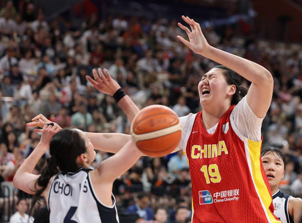 女篮半决赛中战术未能实施，宫鲁鸣在场边：把球给张子宇的简单介绍