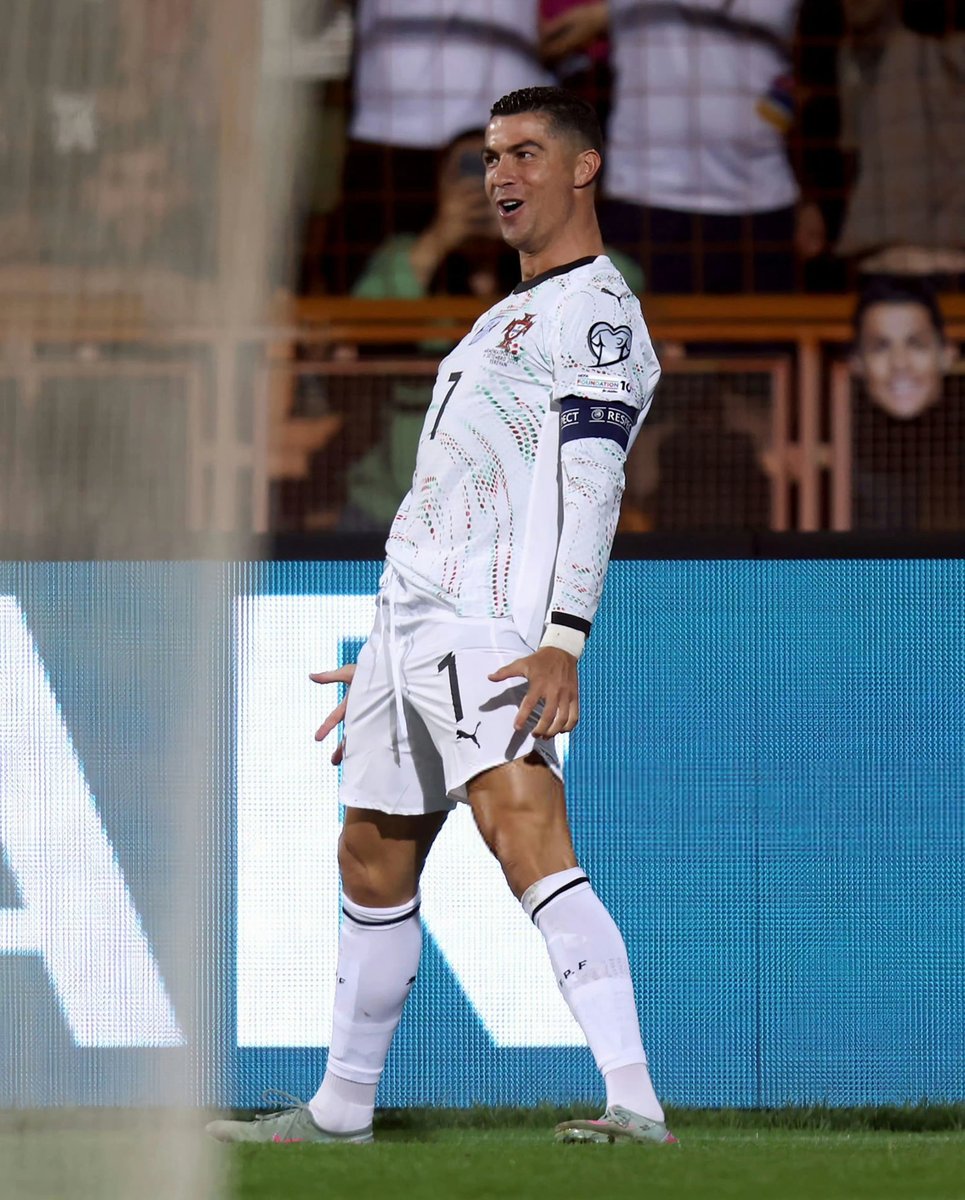 明年金球奖概率榜:梅西仅第七!C罗高居并列第七!的简单介绍 明年金球奖概率榜:梅西仅第七!C罗高居并列第七!的简单介绍