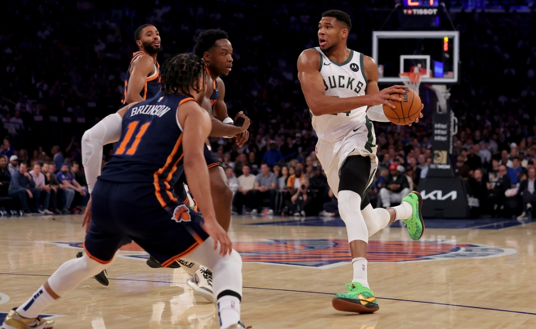 字母哥24+4+7米勒空砍31分雄鹿击败黄蜂