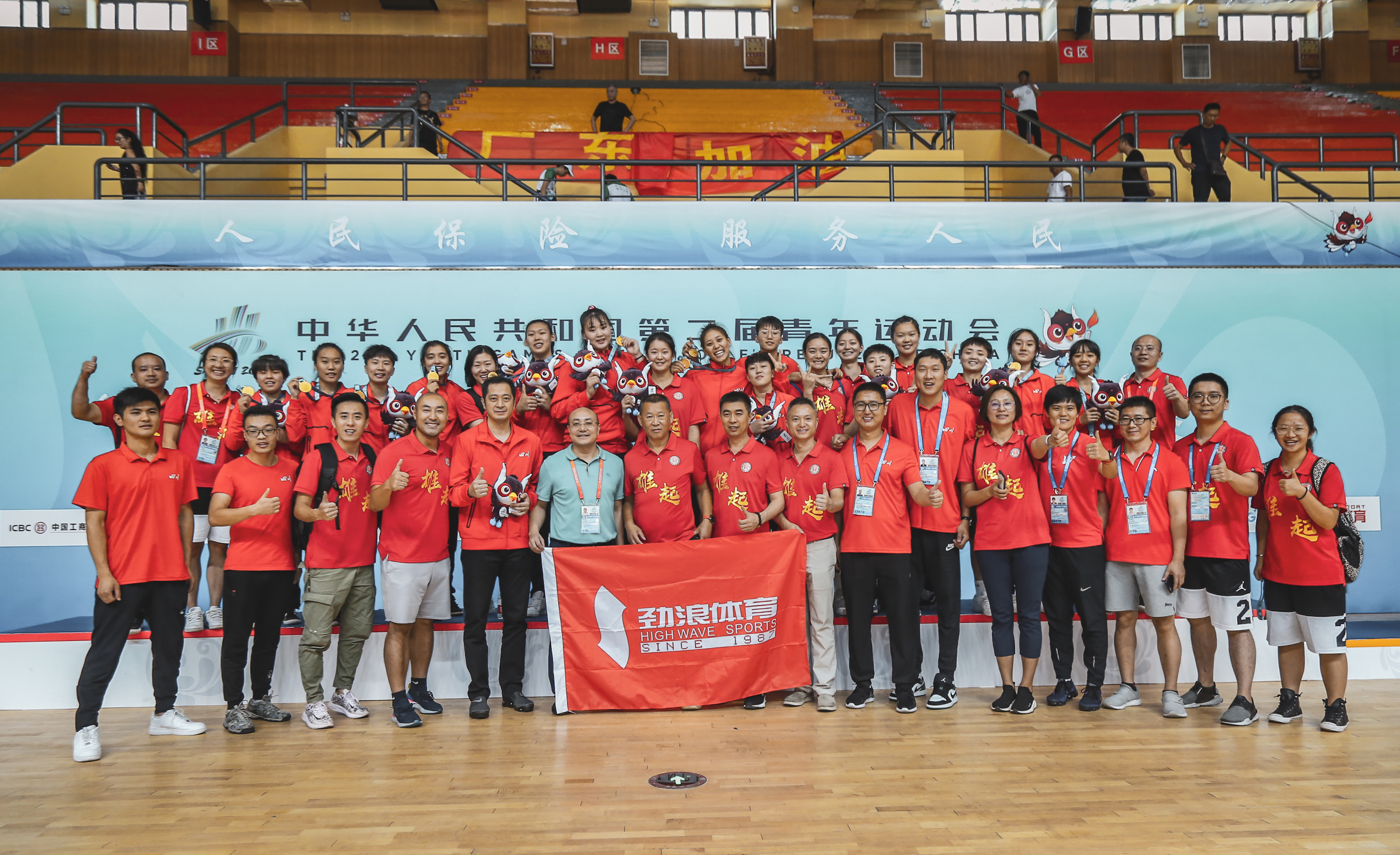 国内知名职业高尔夫球员汇聚广州“比武”的简单介绍