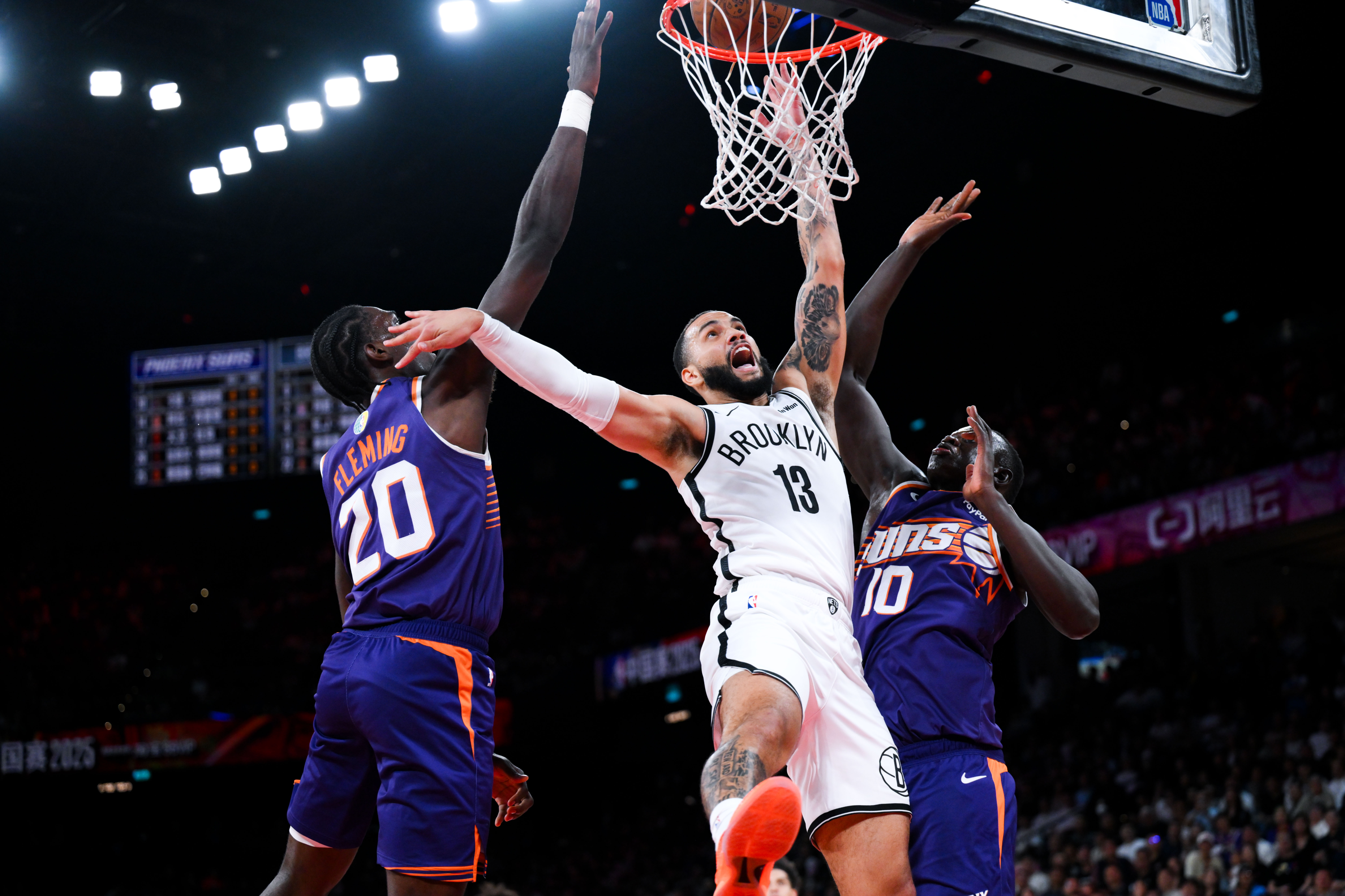 NBA常规赛：太阳击败奇才