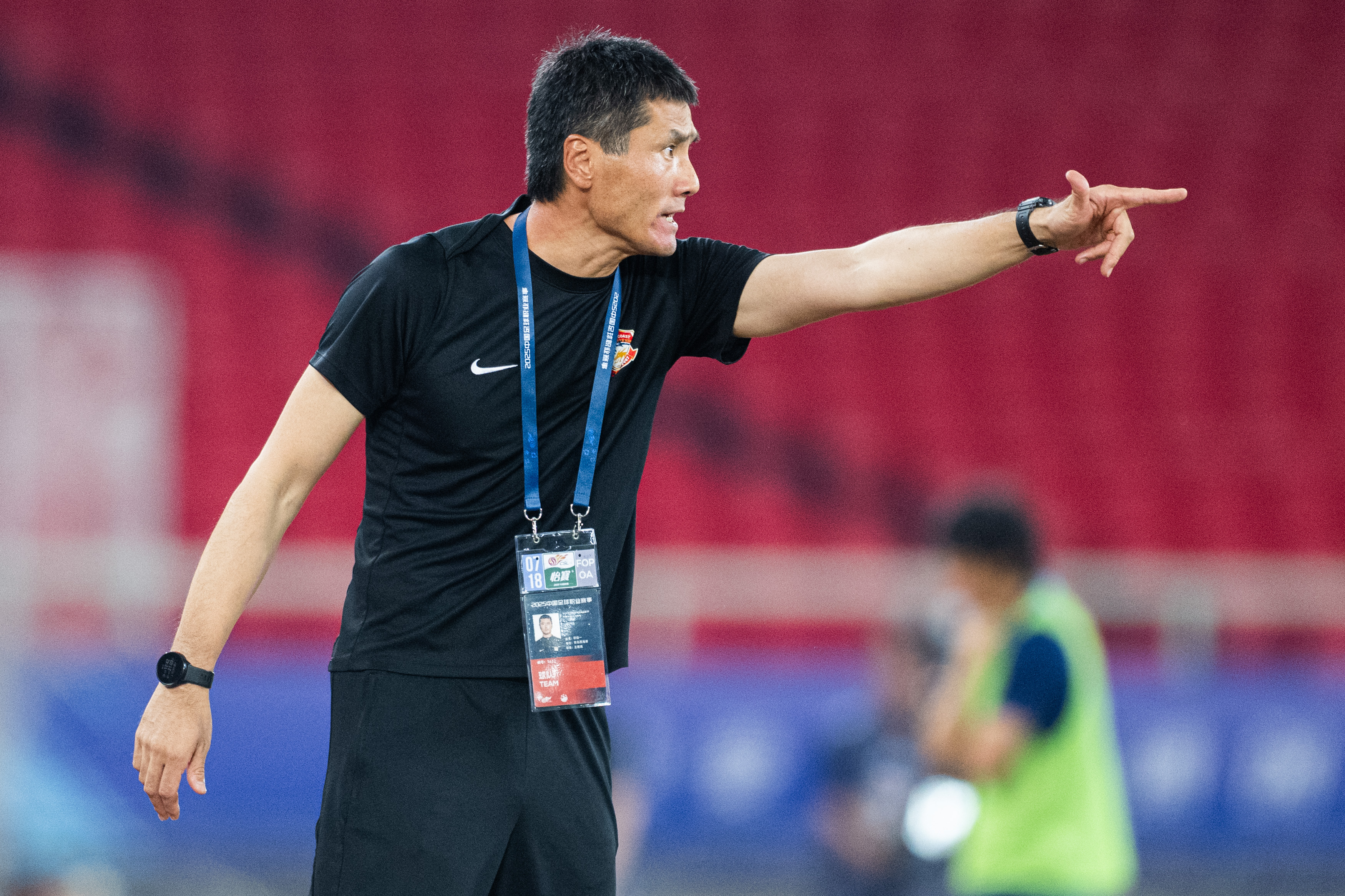 包含中超-图多列闪击段刘愚扳平三镇1-1西海岸3轮不胜的词条