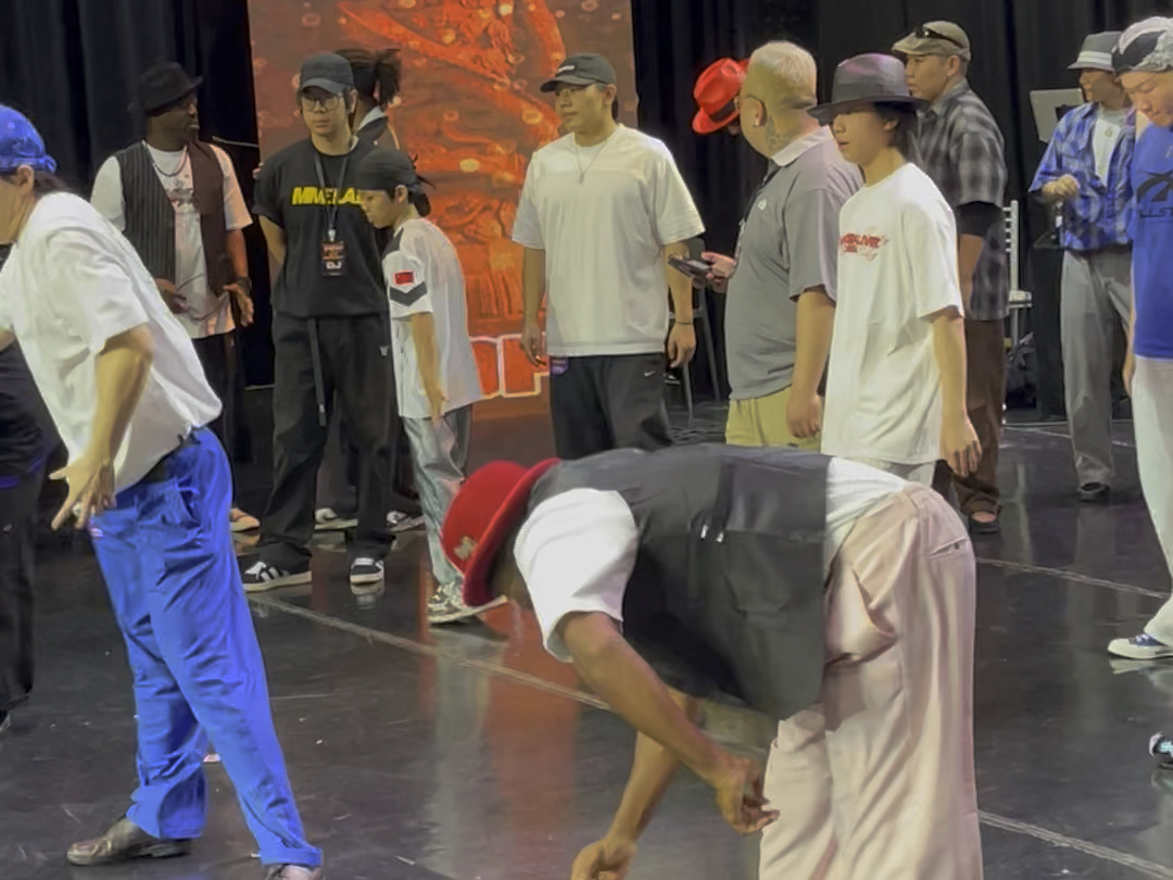 TOP世界街舞全球总决赛落幕线上赛延续精彩的简单介绍