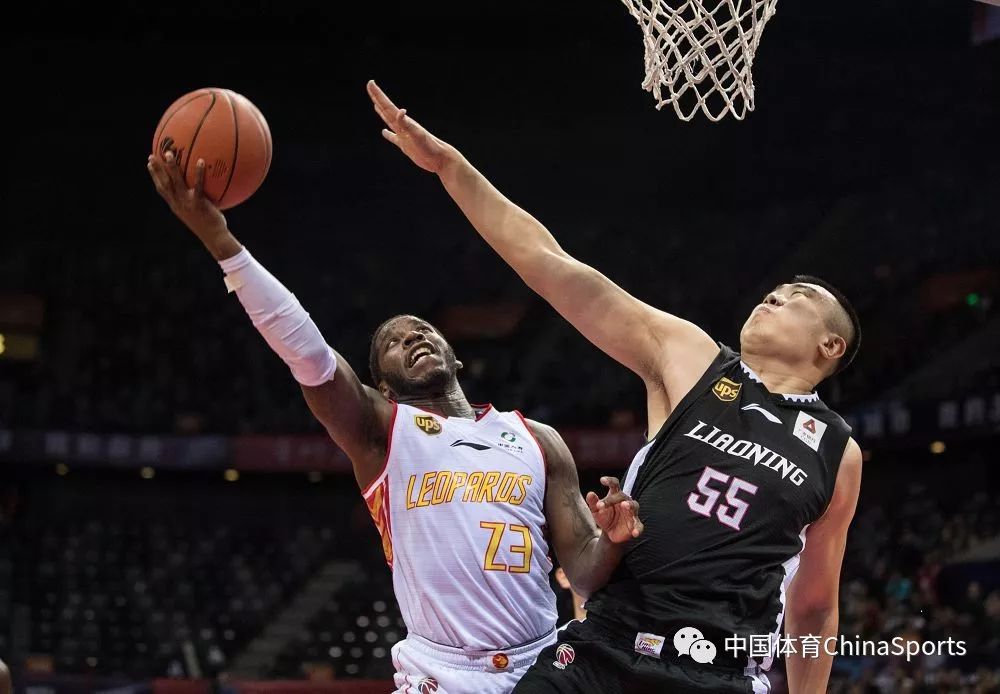 关于李弘权18+8洛夫顿14+8+5上海主场擒江苏两连胜的信息