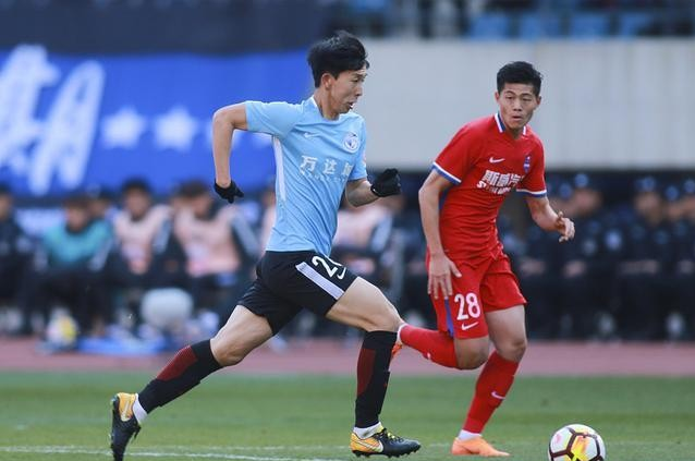 如果海港中场锦鲤离开！本土球员谁能代替他的位置的简单介绍