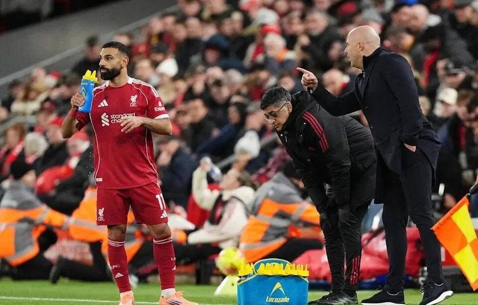 包含萨拉赫退出首发后，利物浦5胜2平保持不败的词条