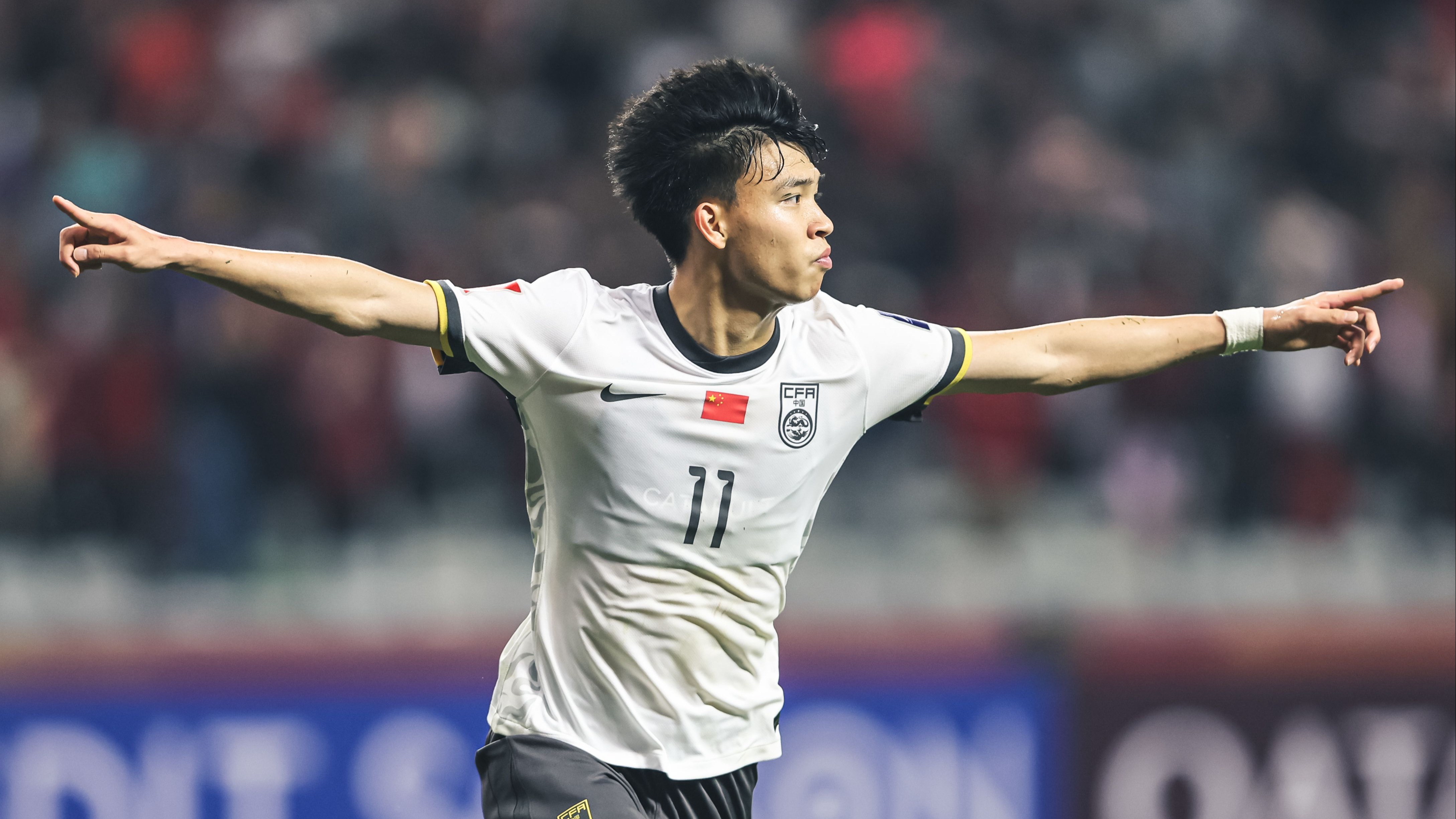 包含国足前瞻：赢1场？战中国香港底线不能输球的词条